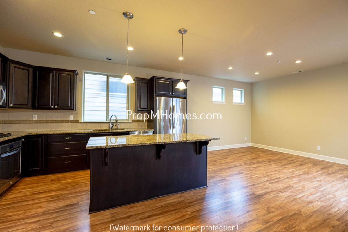 House for rent at 10655 SW Barber St, Wilsonville, OR 97070