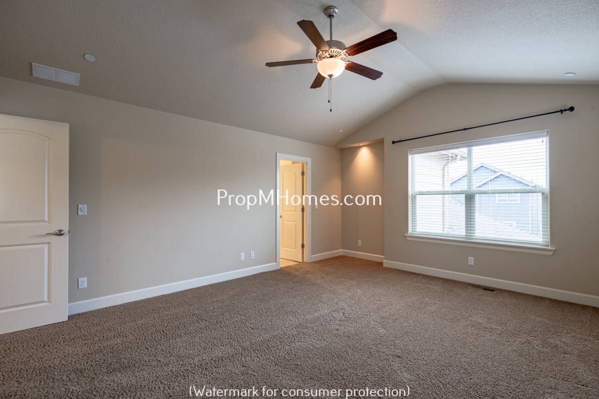 House for rent at 10655 SW Barber St, Wilsonville, OR 97070