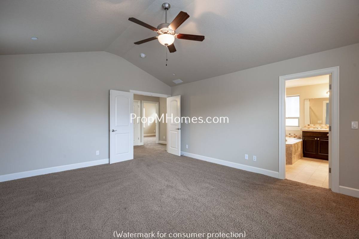 House for rent at 10655 SW Barber St, Wilsonville, OR 97070