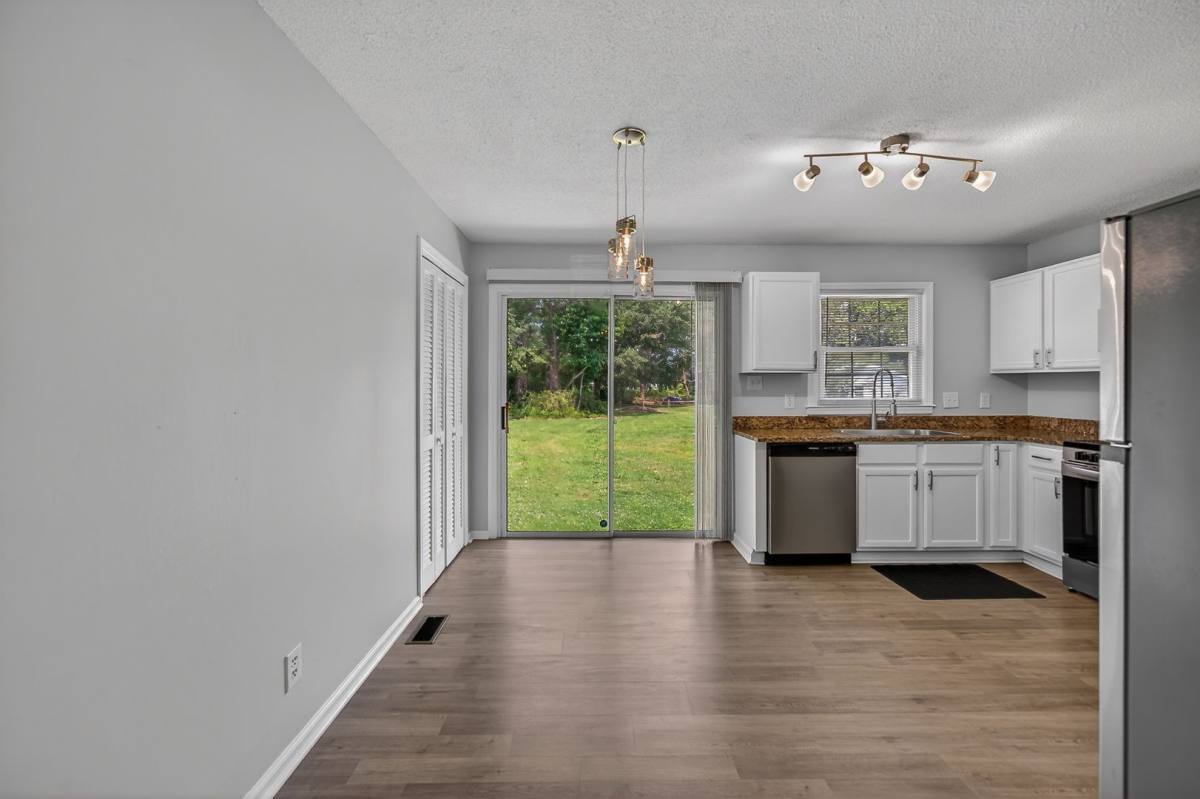 House for rent at 2527 Country Club Rd, Jacksonville, NC 28546