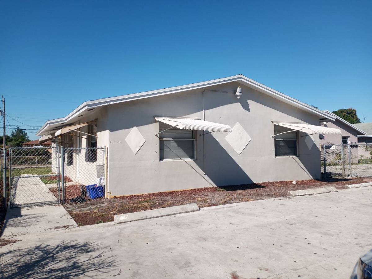 Apartment for rent at 132 SW 12th Ave, Delray Beach, FL 33444