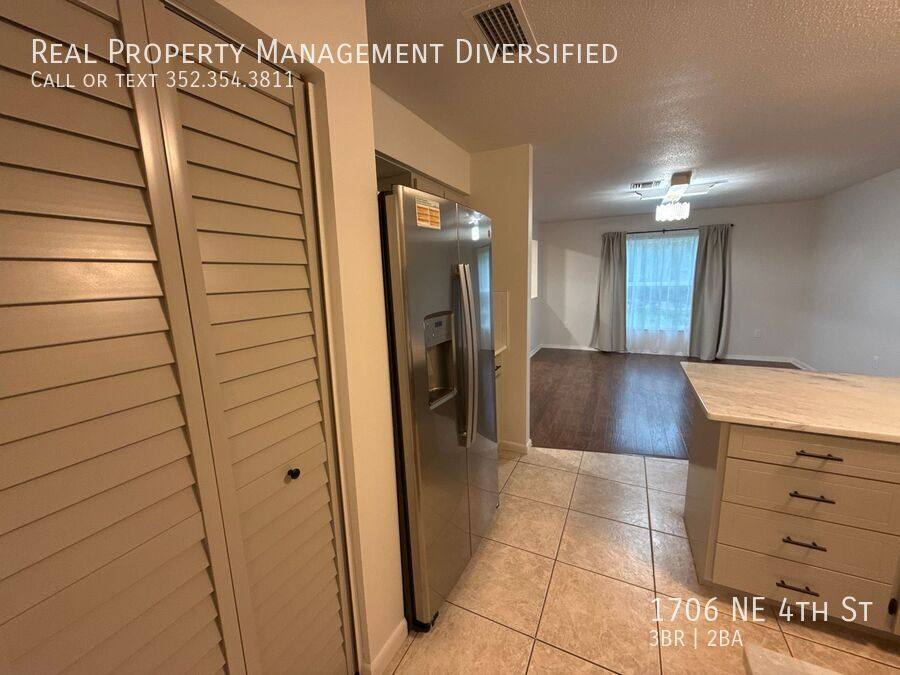 House for rent at 1706 NE 4th St, Ocala, FL 34470
