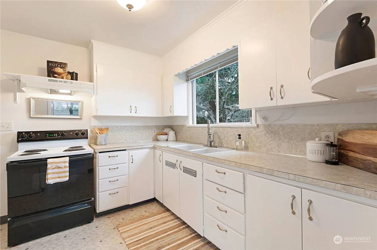 House for rent at 20131 21st Ave NW, Seattle, WA 98177