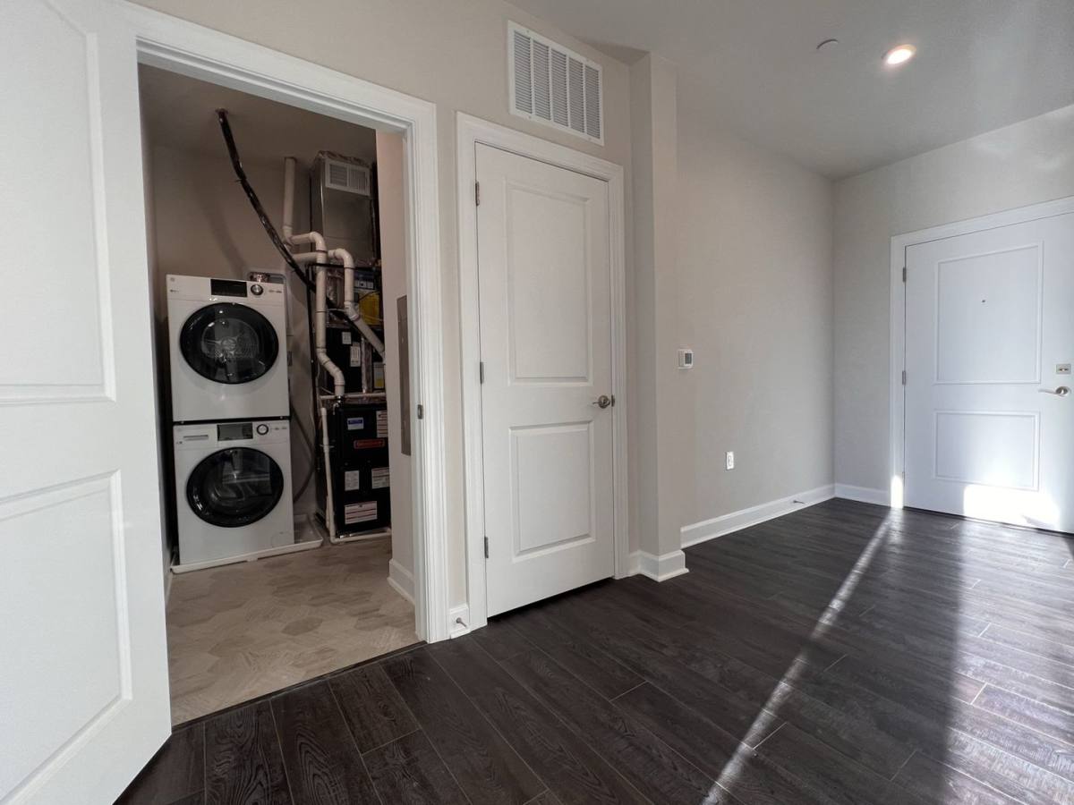 Condo for rent at 3927 Fair Ridge Dr #506, Fairfax, VA 22033