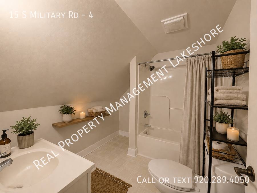 Apartment for rent at 15 S Military Rd #4, Fond Du Lac, WI 54935