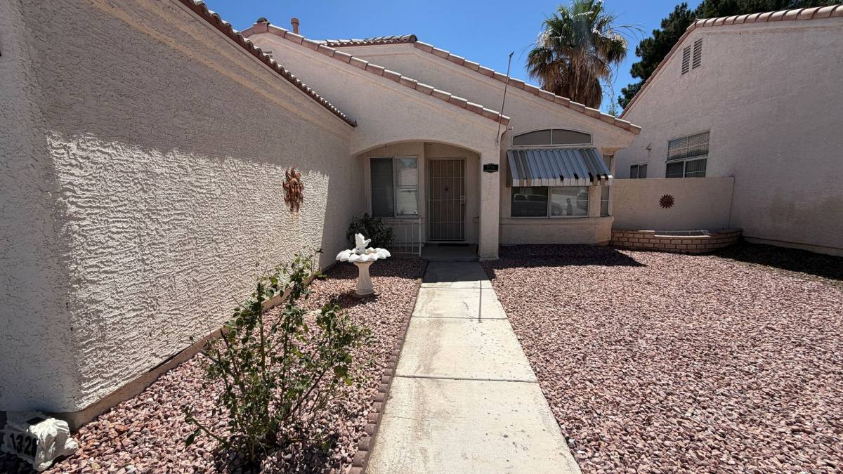 House for rent at 1328 Maplegrove Circle, Las Vegas, NV 89108