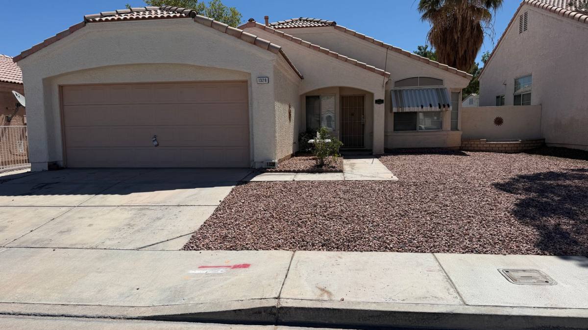 House for rent at 1328 Maplegrove Circle, Las Vegas, NV 89108