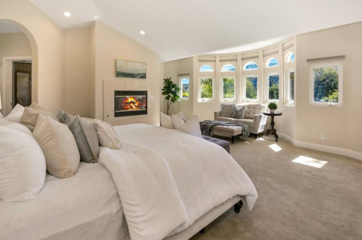 House for rent at 18233 Saratoga Los Gatos Rd, Los Gatos, CA 95030