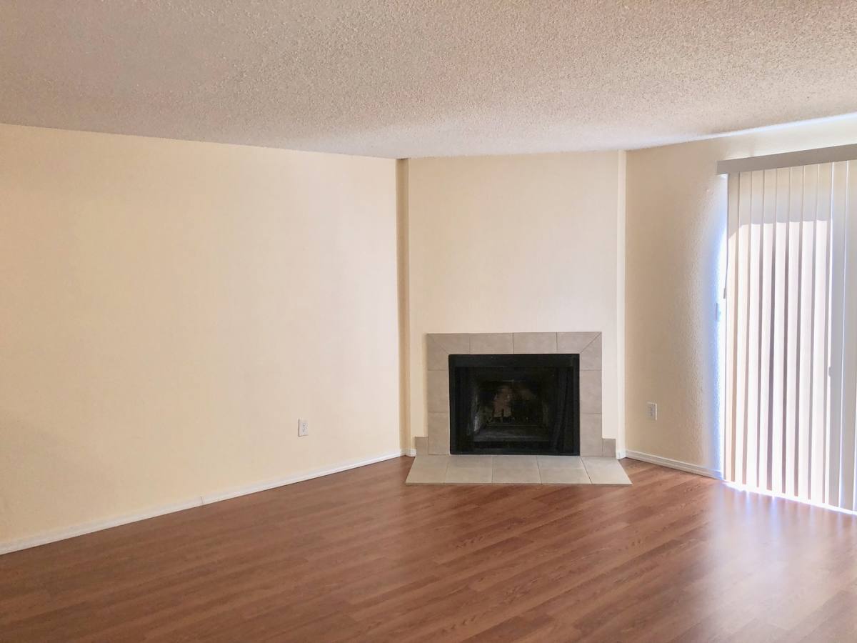 Apartment for rent at 902 28th St NE, Auburn, WA 98002