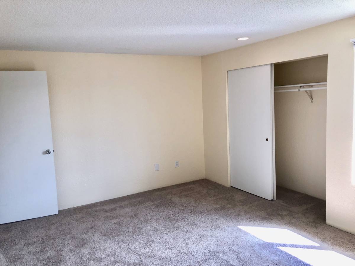 Apartment for rent at 902 28th St NE, Auburn, WA 98002