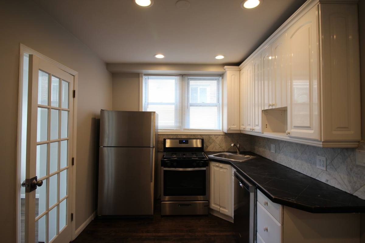 Apartment for rent at 4250-52 N Keystone Ave, Chicago, IL 60641