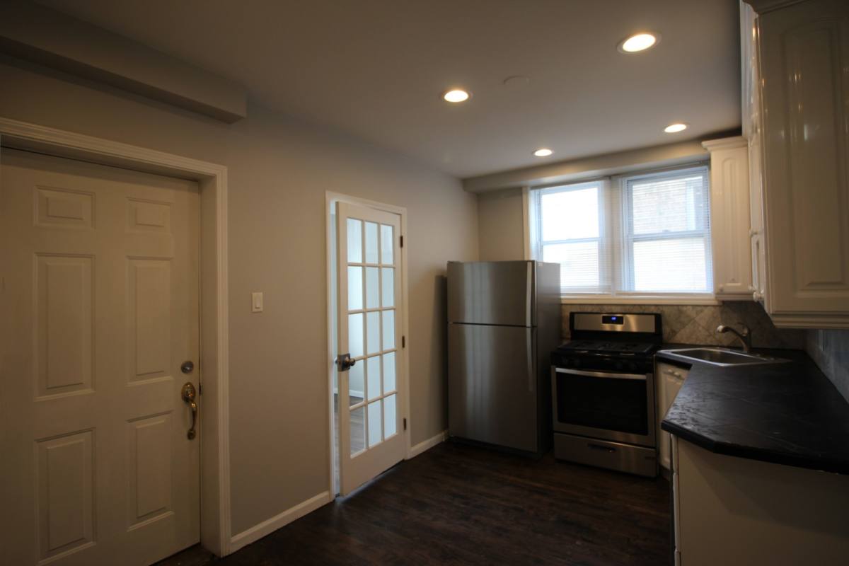 Apartment for rent at 4250-52 N Keystone Ave, Chicago, IL 60641