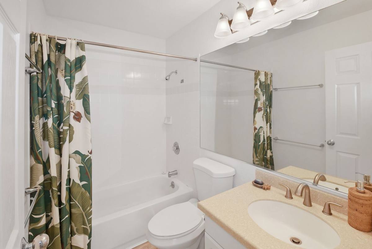 Condo for rent at 75-6081 Ali'i Dr, Kailua Kona, HI 96740