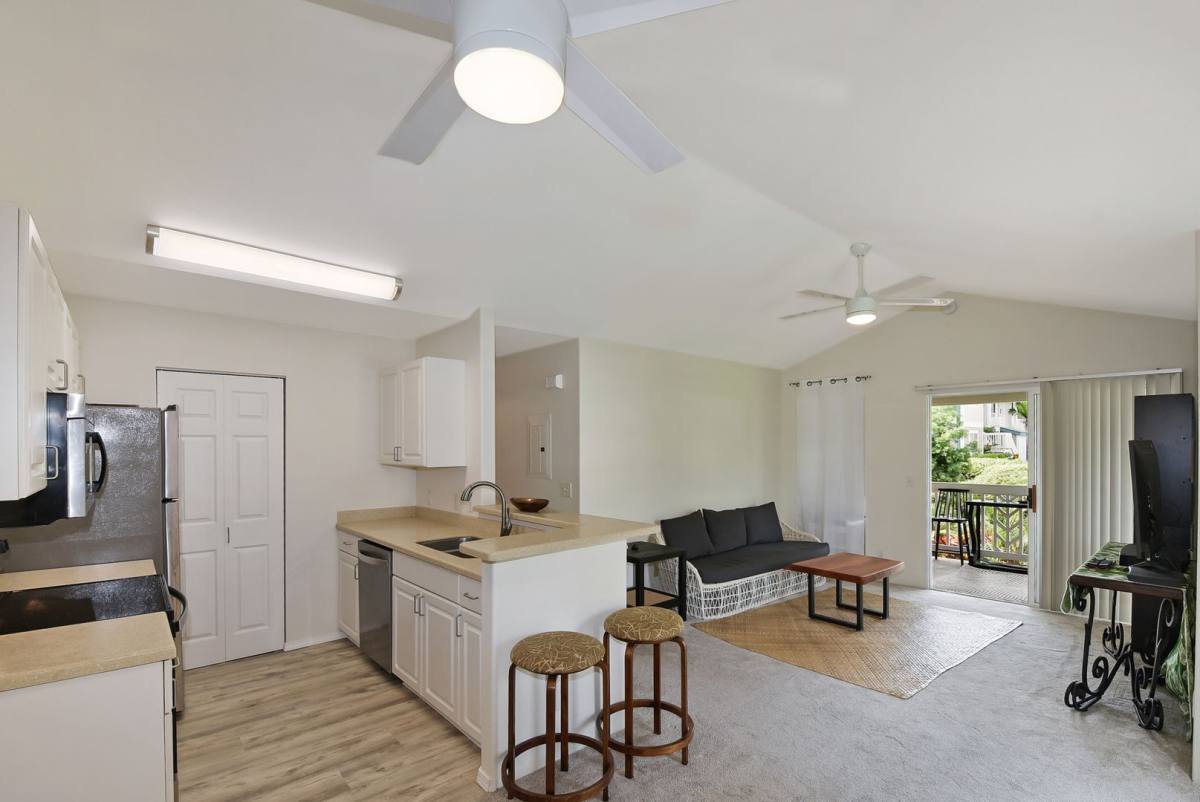 Condo for rent at 75-6081 Ali'i Dr, Kailua Kona, HI 96740