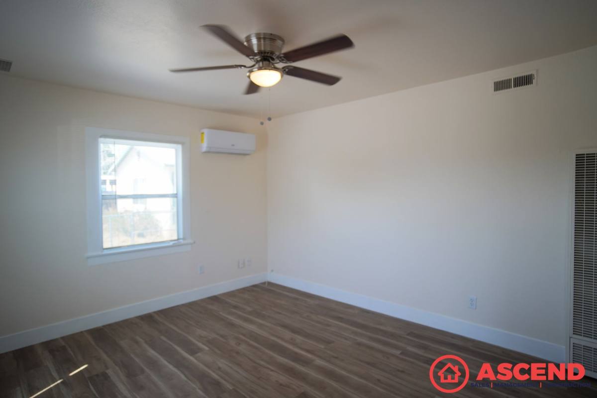 Apartment for rent at 412 El Tejon Ave, Bakersfield, CA 93308