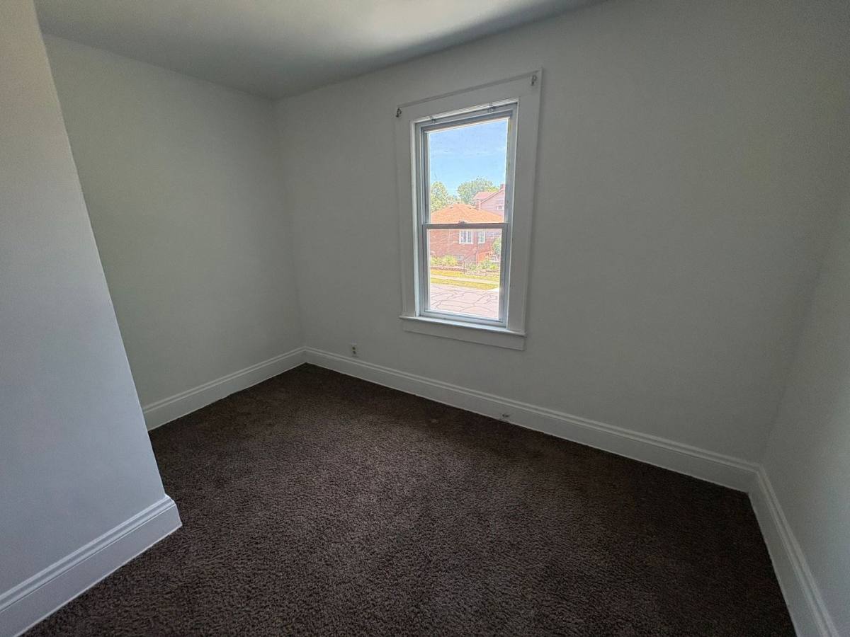 House for rent at 5052 E 88th St, Cleveland, OH 44125