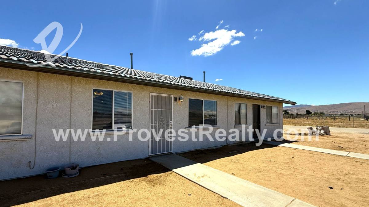 Apartment for rent at 22544 Sioux Rd, Apple Valley, CA 92308