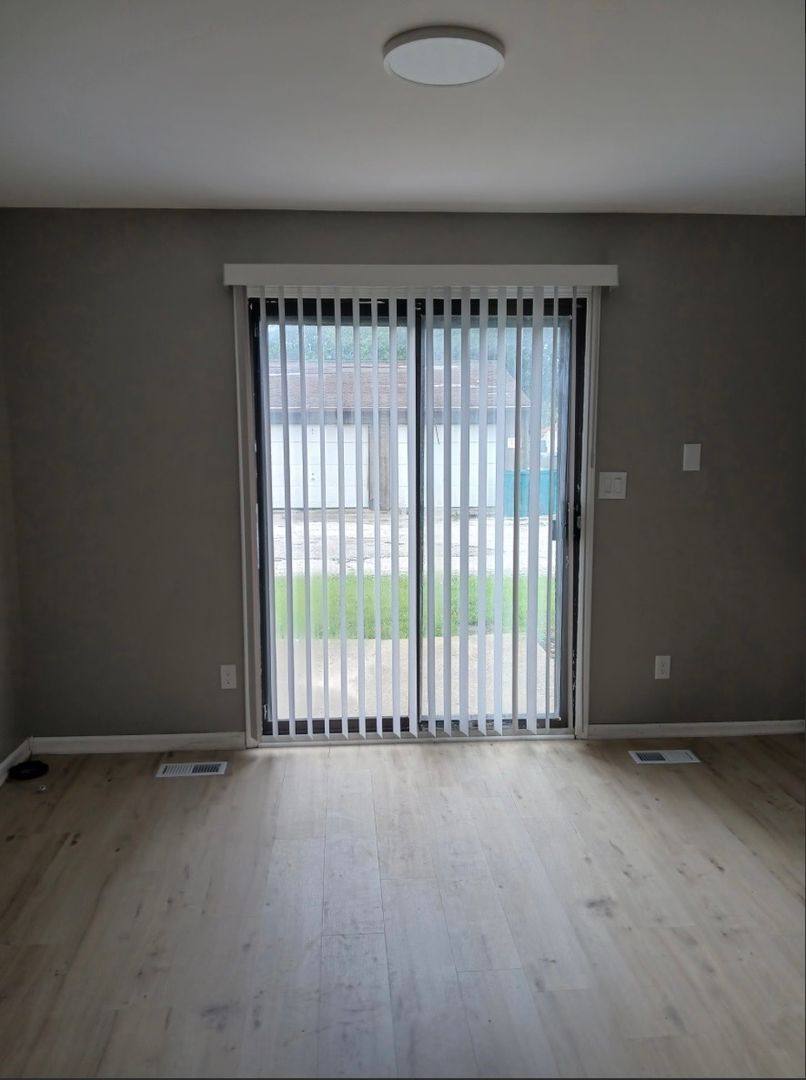 Apartment for rent at 7448 Whitcomb St, Merrillville, IN 46410