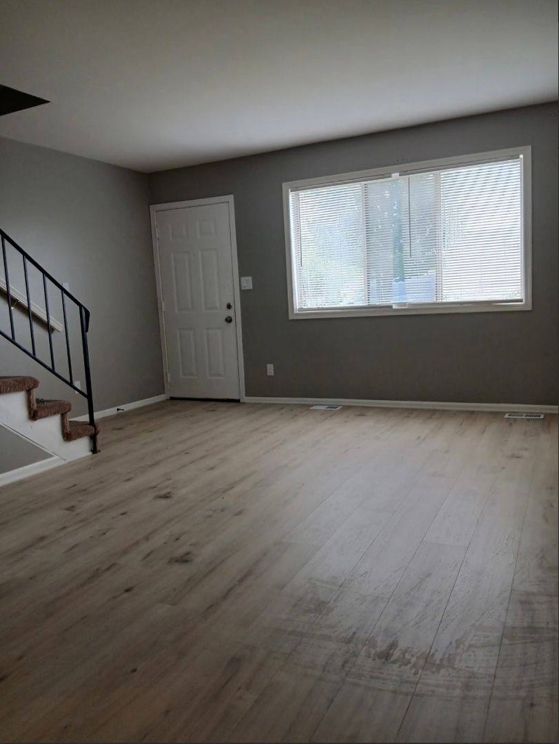 Apartment for rent at 7448 Whitcomb St, Merrillville, IN 46410
