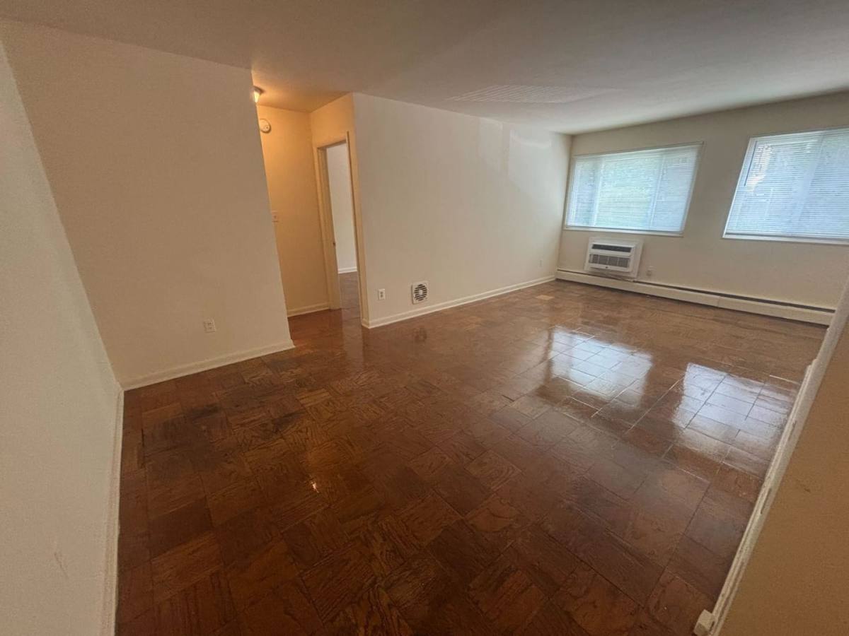 Apartment for rent at 1714 Summit Place NW, Washington, DC 20009