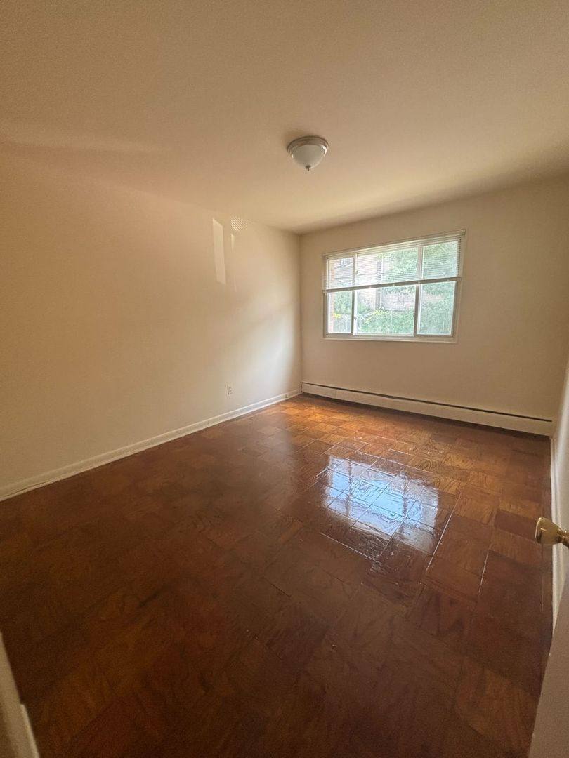 Apartment for rent at 1714 Summit Place NW, Washington, DC 20009