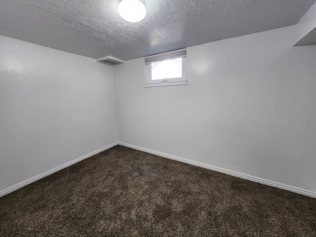 House for rent at 2832 S 900 E, Salt Lake City, UT 84106
