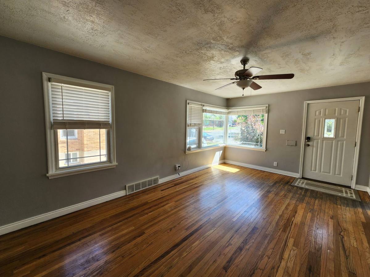 House for rent at 2832 S 900 E, Salt Lake City, UT 84106