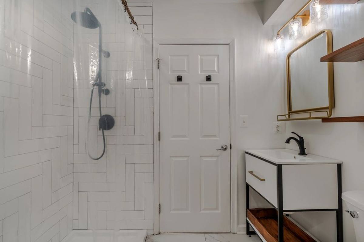 Apartment for rent at 2712 O'Donnell St, Baltimore, MD 21224