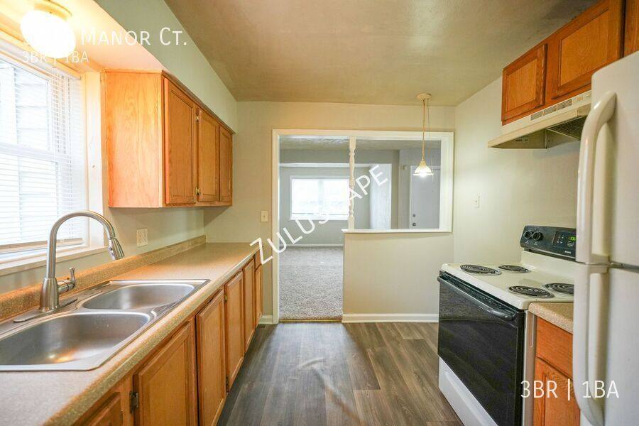 House for rent at 3734 Manor Court, Indianapolis, IN 46218