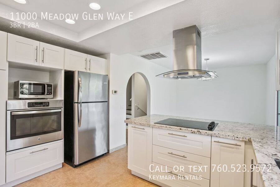 House for rent at 11000 Meadow Glen Way E, Escondido, CA 92026