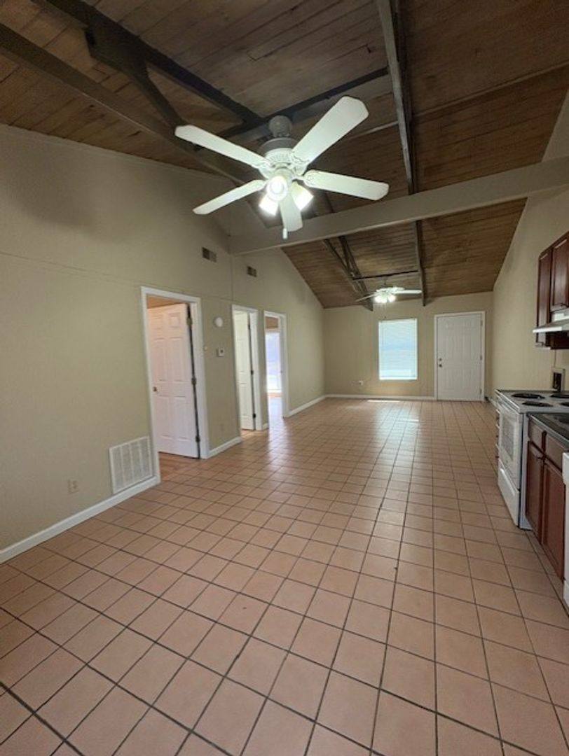 Townhouse for rent at 415 Circle Dr NE, Abingdon, VA 24210