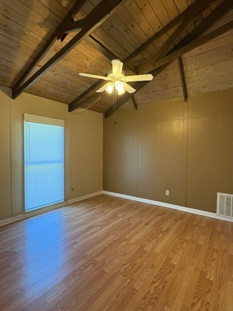 Townhouse for rent at 415 Circle Dr NE, Abingdon, VA 24210