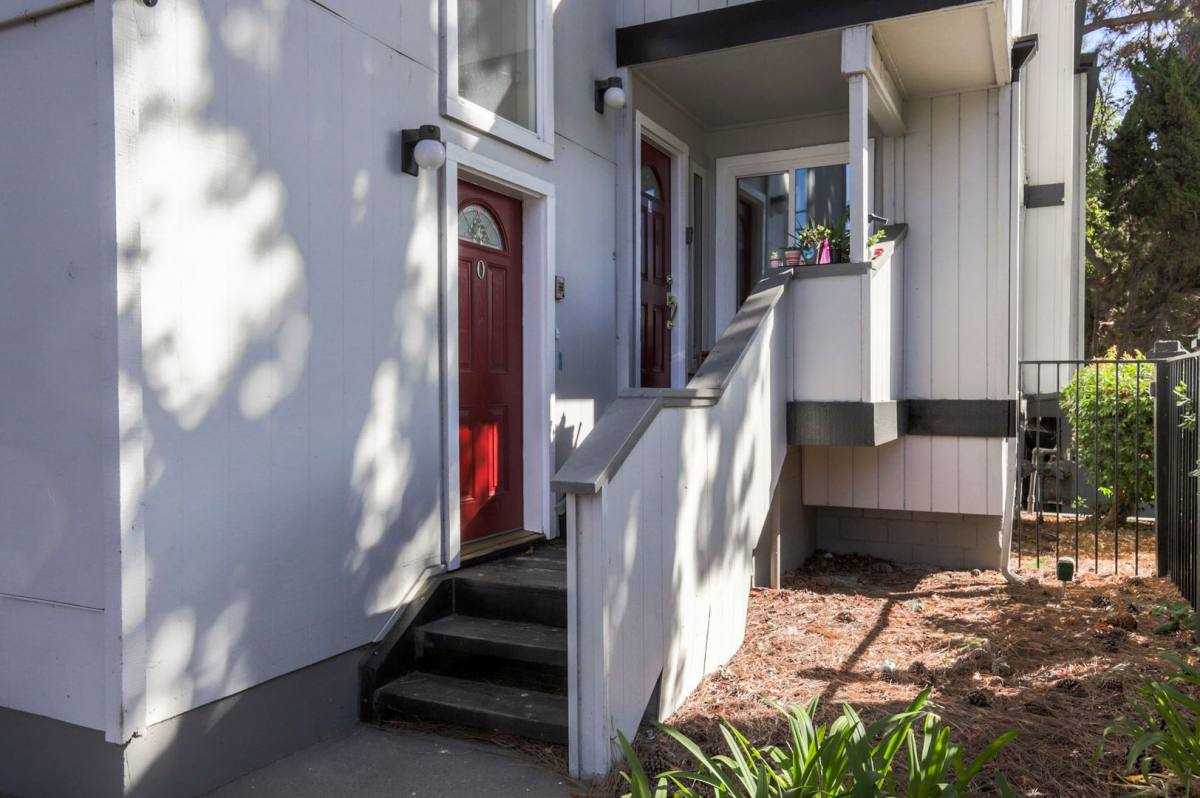 Apartment for rent at 66 Newell Rd, Palo Alto, CA 94303