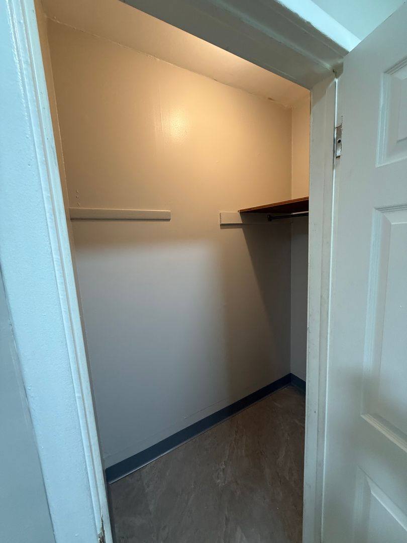 House for rent at 21 S Dunlap Ave, Youngstown, OH 44509