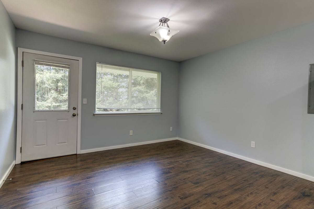 Apartment for rent at 39201 Sr, Oak Harbor, WA 98277