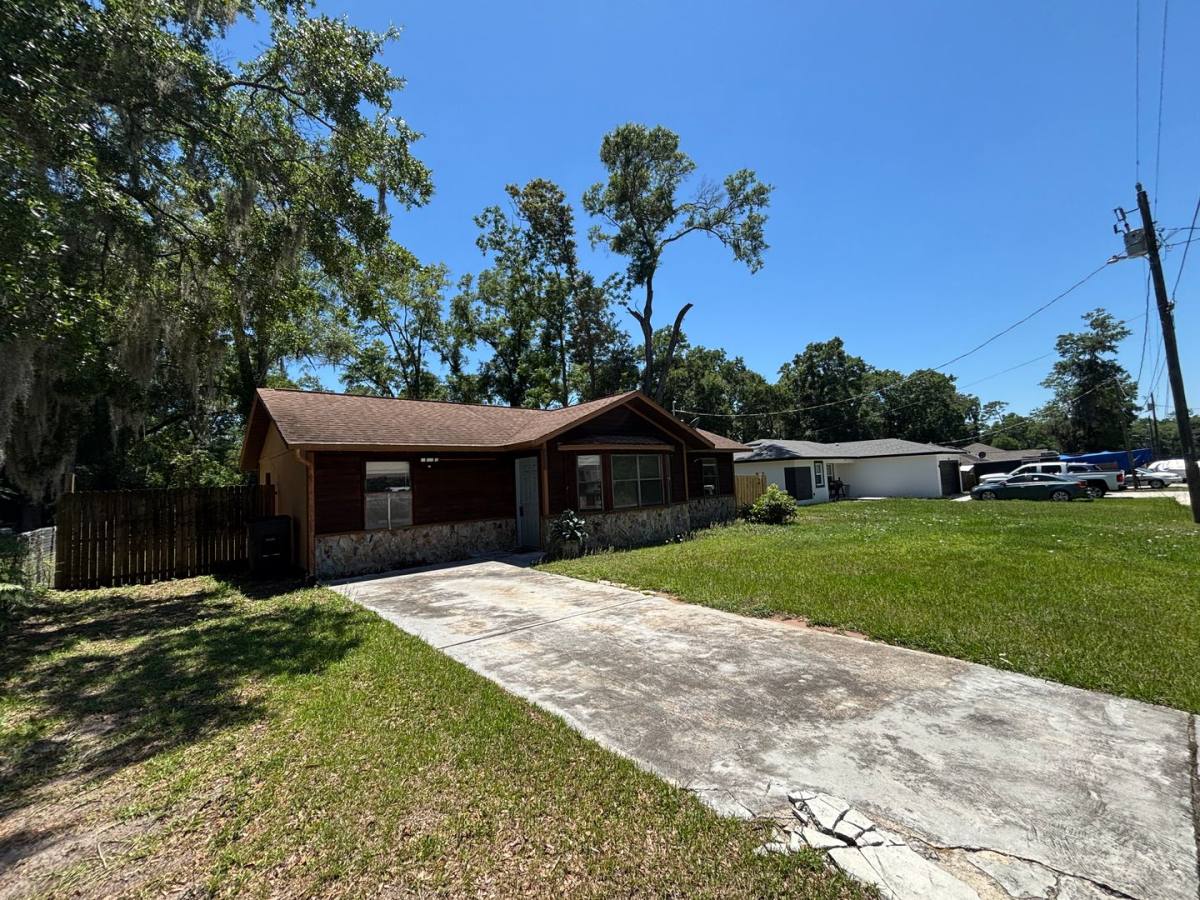 House for rent at 5532 NW 57th Place, Ocala, FL 34482