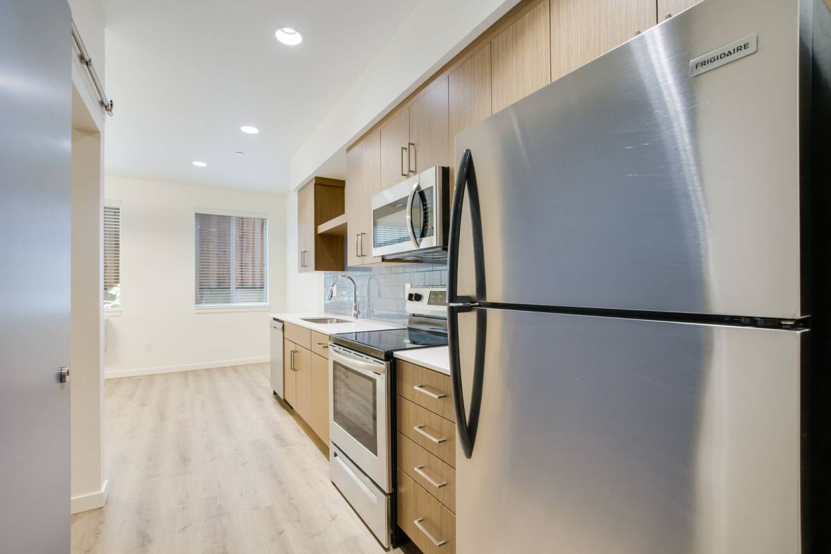 Apartment for rent at 5959 S Virginia Ave, Portland, OR 97239