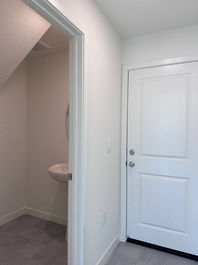 House for rent at 7760 Forestdale Way, Elk Grove, CA 95758