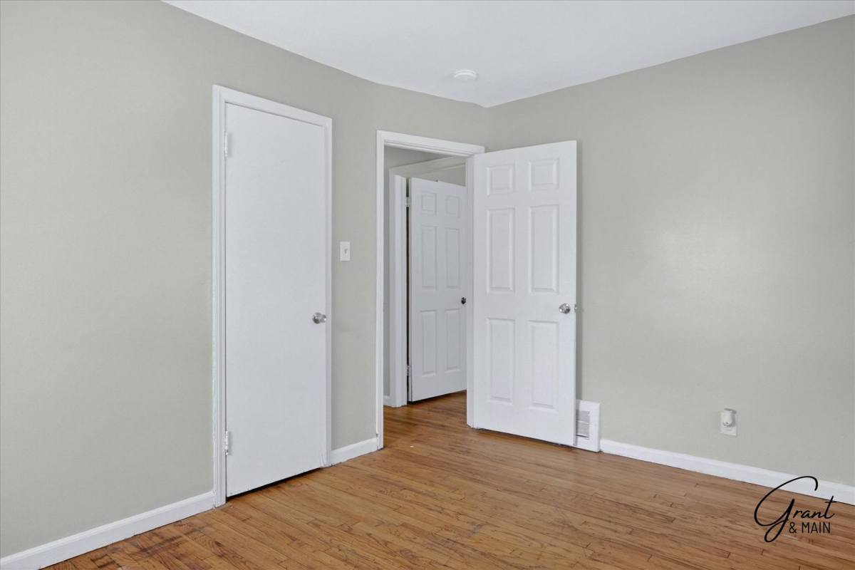 House for rent at 20410 Five Points, Redford, MI 48240