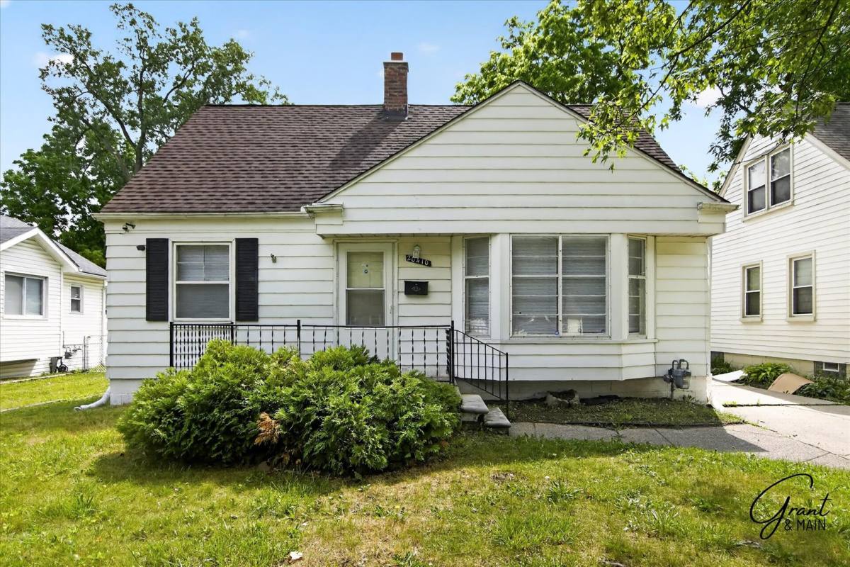 House for rent at 20410 Five Points, Redford, MI 48240
