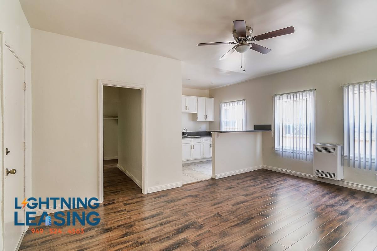 Apartment for rent at 420 N Coronado St #209, Los Angeles, CA 90026