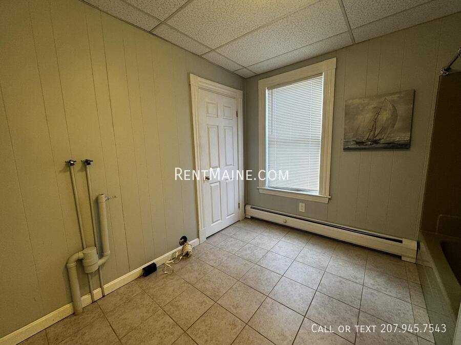 Apartment for rent at 17 Edwards St #1, Waterville, ME 04901