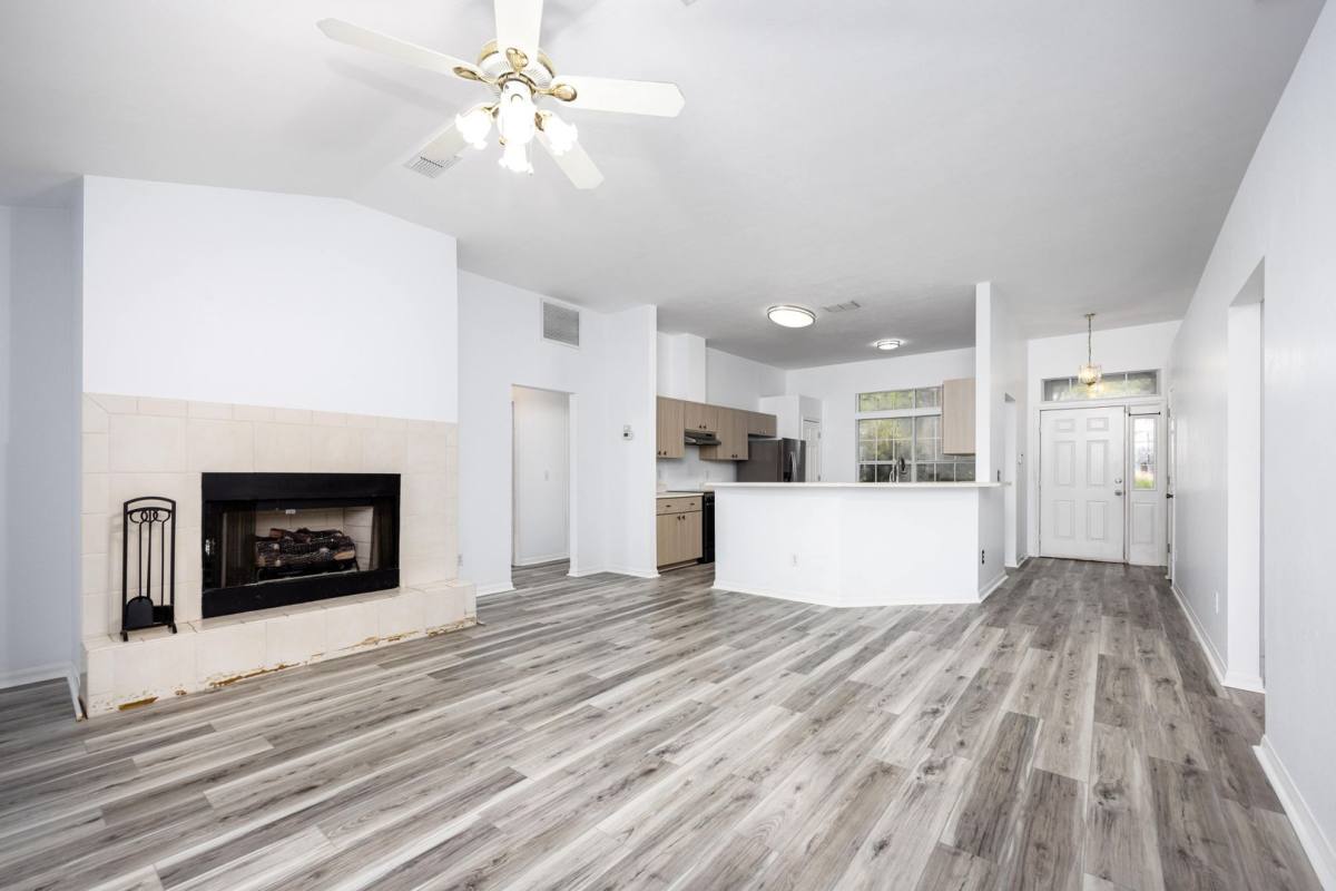 House for rent at 6106 SW 85th St, Gainesville, FL 32608