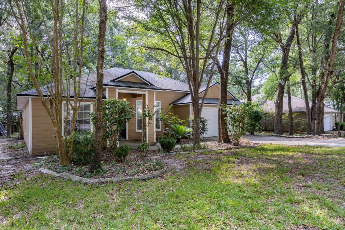 House for rent at 6106 SW 85th St, Gainesville, FL 32608