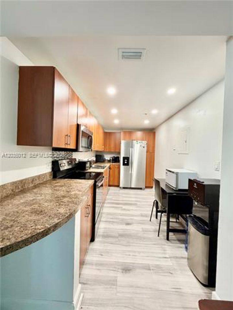 Condo for rent at 7501 E Treasure Dr, Miami Beach, FL 33141