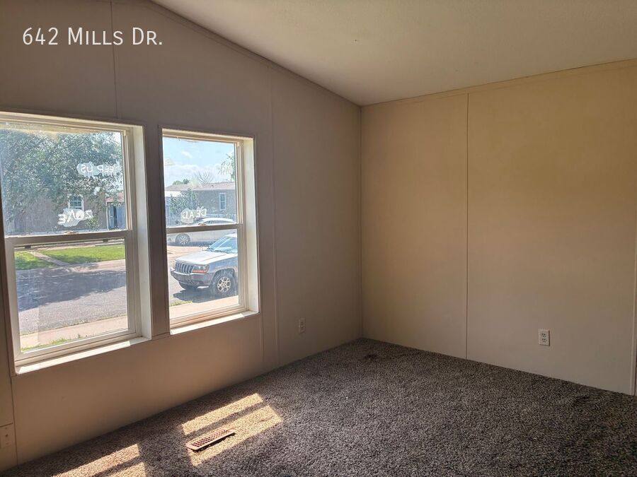 Apartment for rent at 642 Mills Dr, Towanda, KS 67144