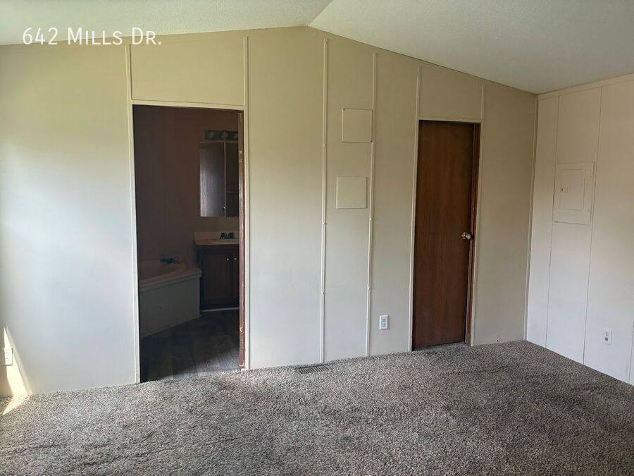 Apartment for rent at 642 Mills Dr, Towanda, KS 67144