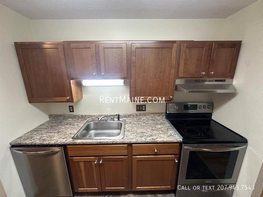 Apartment for rent at 8E Longrale Park, Bangor, ME 04401