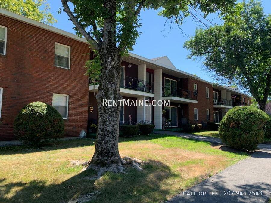 Apartment for rent at 8E Longrale Park, Bangor, ME 04401