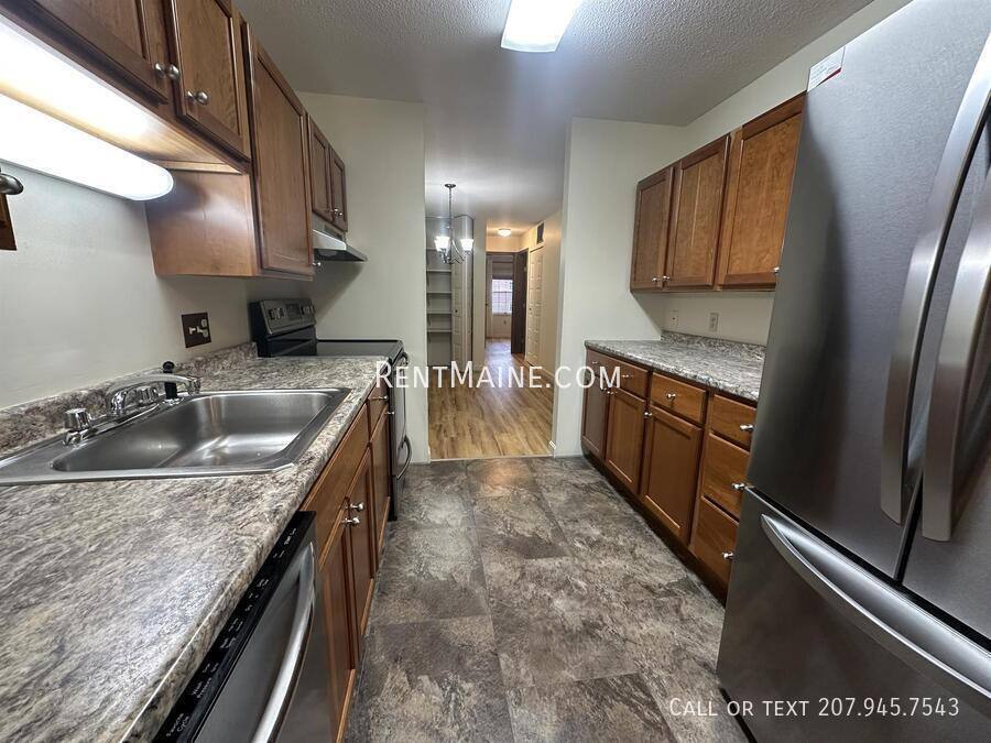 Apartment for rent at 8E Longrale Park, Bangor, ME 04401